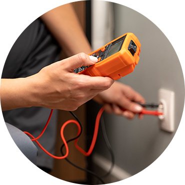 Avani Sales technical team at work