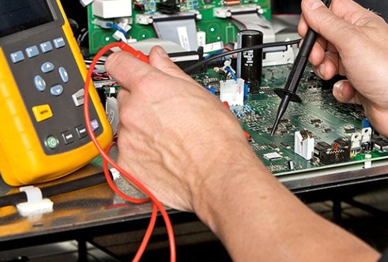 Industrial CVT transformer installation in power distribution system